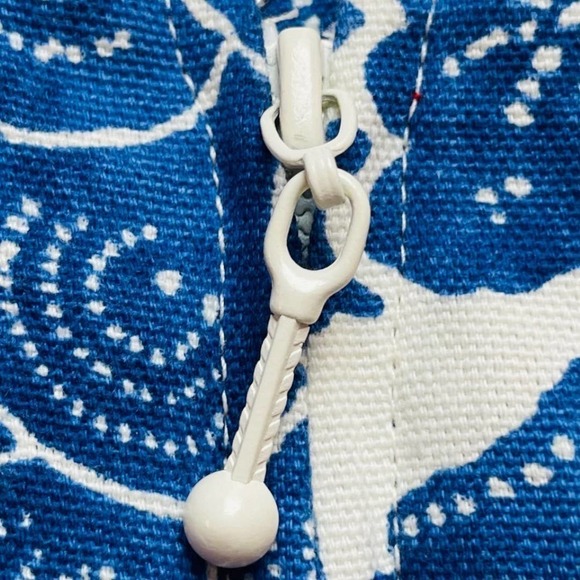 NEW Coldwater Creek Blue and White China Pattern Zip Up Jacket Size Small Petite - Picture 2 of 8